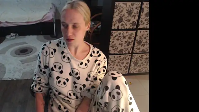 Snapshot of Sweet_hot_shrmp chatting on 05/04/26, 11:56 Sweet hot shrmp online show from 05/04/26, 11:56