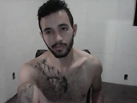 Snapshot of NoxxVx chatting on 04/30/26, 01:12 NoxxVx online show from 04/30/26, 01:12