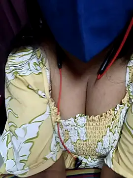 Snapshot of Tami-sonia chatting on 03/30/26, 05:58 Tami-sonia online show from 03/30/26, 05:58