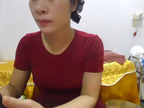 Lyna 2k online show from 04/08/26, 07:30