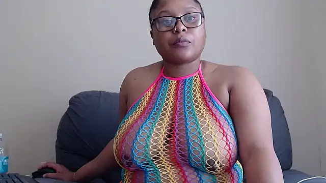 Snapshot of xxZoeyx chatting on 11/05/25, 08:36 xxZoeyx online show from 11/05/25, 08:36