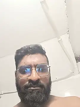Snapshot of surya385 chatting on 05/25/26, 02:06 surya385 online show from 05/25/26, 02:06