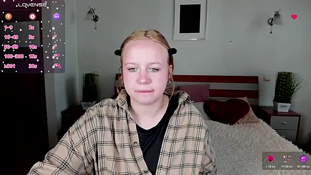 Snapshot of KittyCutest chatting on 03/30/26, 08:37 KittyCutest online show from 03/30/26, 08:37