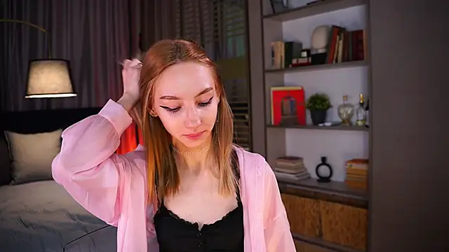 Snapshot of Melrose_ chatting on 03/31/26, 10:10 Melrose online show from 03/31/26, 10:10