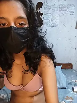 Snapshot of manu_babe chatting on 07/18/26, 02:43 manu babe online show from 07/18/26, 02:43