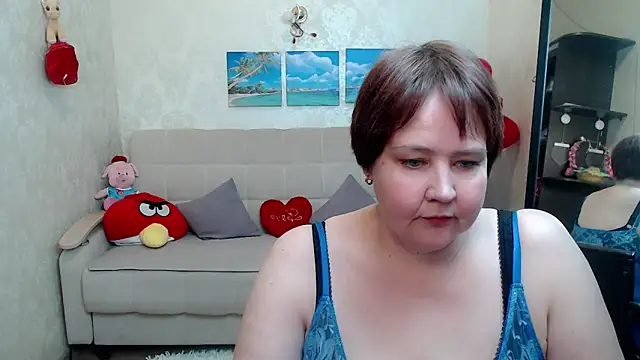 QUEEN02030 online show from 04/15/26, 09:49