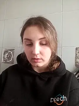 Snapshot of DomiXnika chatting on 04/01/26, 01:52 DomiXnika online show from 04/01/26, 01:52