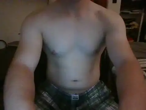 Snapshot of DavMC19cm chatting on 05/27/26, 02:08 DavMC19cm online show from 05/27/26, 02:08