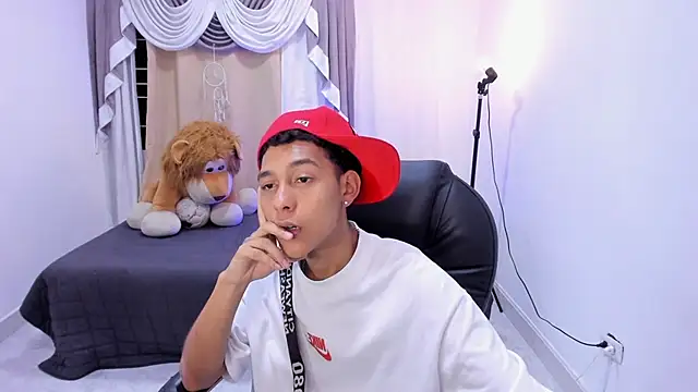 Snapshot of Rooney_Boy chatting on 04/02/26, 03:26 Rooney Boy online show from 04/02/26, 03:26