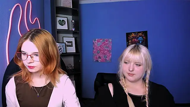 callmevivien online show from 04/15/26, 07:32