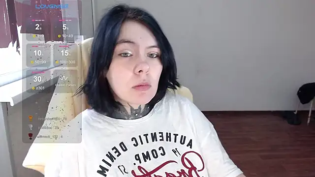 Snapshot of QwertyAnna_Lbo chatting on 04/04/26, 12:53 QwertyAnna Lbo online show from 04/04/26, 12:53