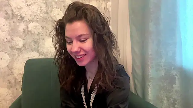 Snapshot of SelenaKiss_ chatting on 05/13/26, 04:54 SelenaKiss online show from 05/13/26, 04:54