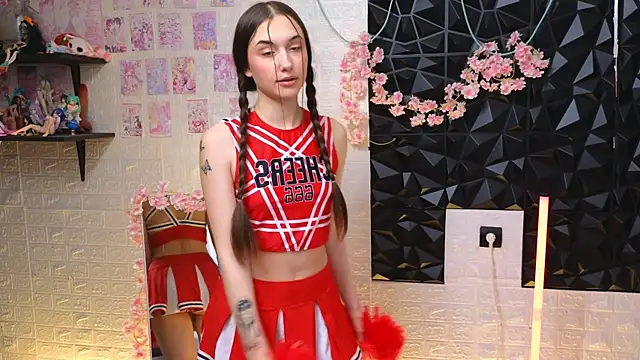 Snapshot of belle_cute chatting on 04/19/26, 02:55 belle cute online show from 04/19/26, 02:55