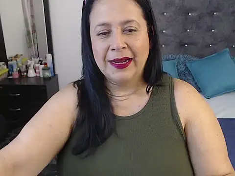 Snapshot of carlareyesk977 chatting on 04/04/26, 03:09 carlareyesk977 online show from 04/04/26, 03:09