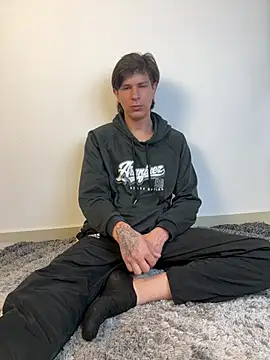 Snapshot of Omeo_Ryan chatting on 03/31/26, 02:06 Omeo Ryan online show from 03/31/26, 02:06