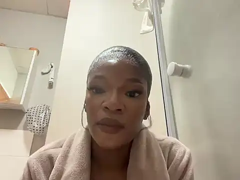 LunaJoHeat online show from 04/21/26, 10:23