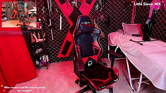 Snapshot of i_Nixx chatting on 03/30/26, 05:25 i Nixx online show from 03/30/26, 05:25