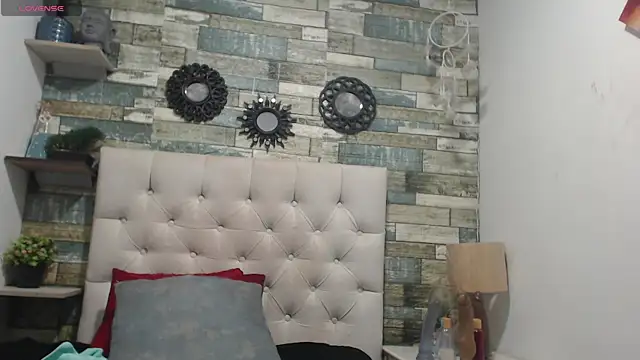 Skylernaomi online show from 06/09/26, 03:34