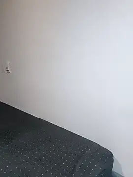 Snapshot of aleenavarro chatting on 04/07/26, 08:04 aleenavarro online show from 04/07/26, 08:04