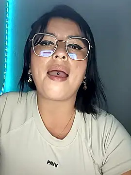 Ivory Glow online show from 07/17/26, 07:41