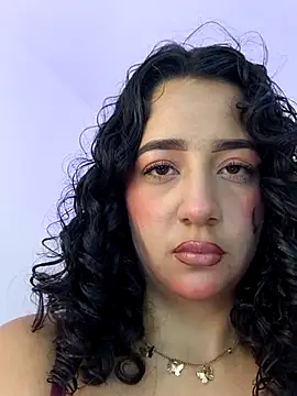 bella swwan  online show from 04/12/26, 01:49
