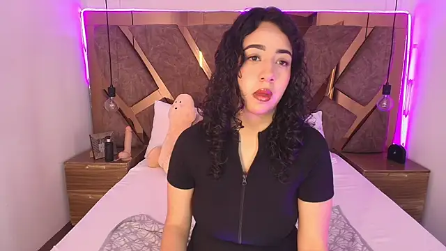 bella swwan  online show from 06/30/26, 01:12