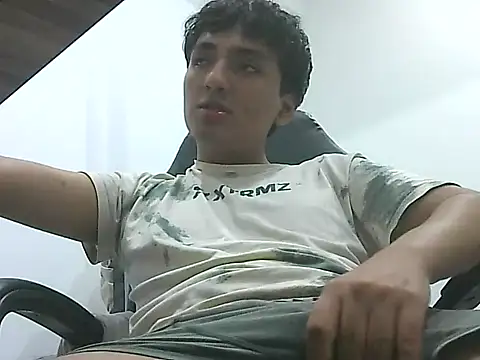 boynovaa online show from 05/25/26, 04:40