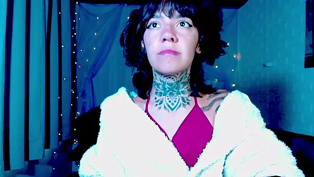 Snapshot of LannieGonzales chatting on 04/06/26, 12:50 LannieGonzales online show from 04/06/26, 12:50