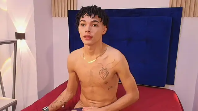 Snapshot of Enyer_twin1 chatting on 03/31/26, 04:07 Enyer twin1 online show from 03/31/26, 04:07