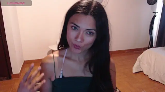 FreyaRouge online show from 04/11/26, 03:16