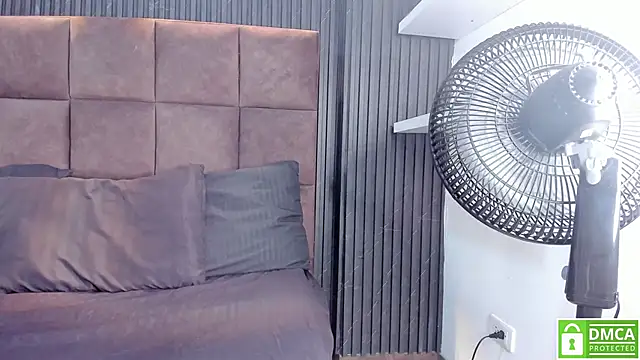 Debora Blaze  online show from 04/10/26, 09:19