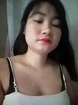 Snapshot of Linh_Hoang chatting on 05/04/26, 09:38 Linh Hoang online show from 05/04/26, 09:38