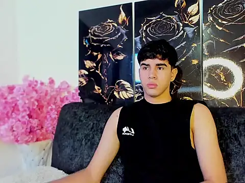 Snapshot of Andy_wood chatting on 04/06/26, 01:01 Andy wood online show from 04/06/26, 01:01