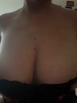 Snapshot of Ruby_secrets chatting on 03/31/26, 10:21 Ruby secrets online show from 03/31/26, 10:21