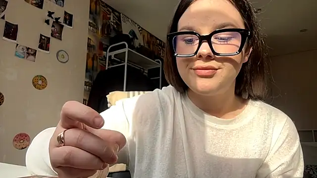 Snapshot of FordedCrier chatting on 03/31/26, 01:22 FordedCrier online show from 03/31/26, 01:22