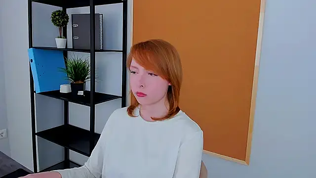 Snapshot of CherryCrushLove chatting on 04/04/26, 06:44 CherryCrushLove online show from 04/04/26, 06:44