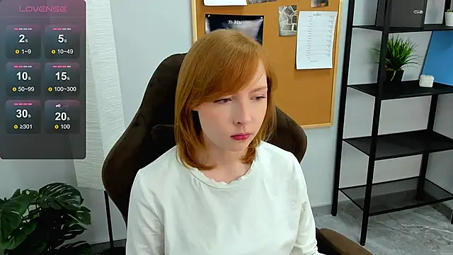Snapshot of CherryCrushLove chatting on 05/12/26, 05:37 CherryCrushLove online show from 05/12/26, 05:37