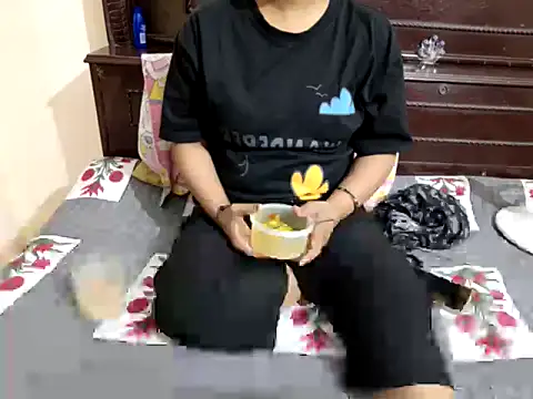 Snapshot of Red_Wine3344 chatting on 03/31/26, 07:31 Red Wine3344 online show from 03/31/26, 07:31