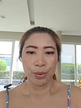 Snapshot of XRasee chatting on 05/27/26, 01:57 XRasee online show from 05/27/26, 01:57