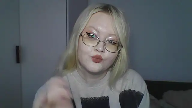 Elayne Sweet online show from 05/19/26, 06:09