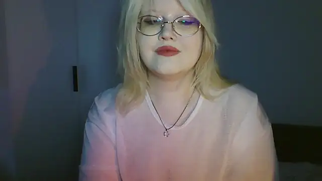 Elayne Sweet online show from 06/15/26, 06:04