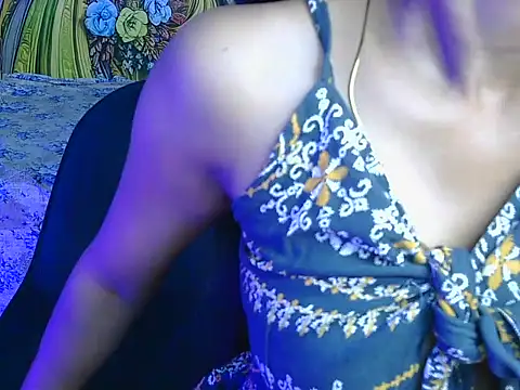Snapshot of avni222 chatting on 05/07/26, 05:35 avni222 online show from 05/07/26, 05:35