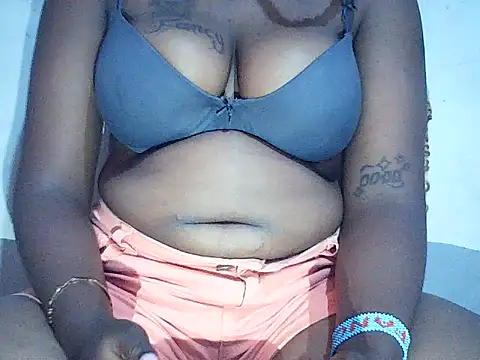 Snapshot of FreakyHucku2 chatting on 04/01/26, 07:09 FreakyHucku2 online show from 04/01/26, 07:09