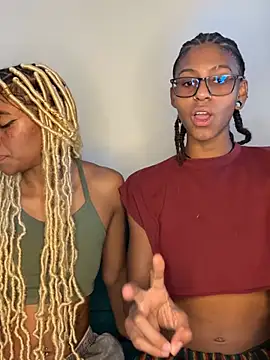 Snapshot of Sun_lynx_Love chatting on 04/06/26, 10:11 Sun lynx Love online show from 04/06/26, 10:11