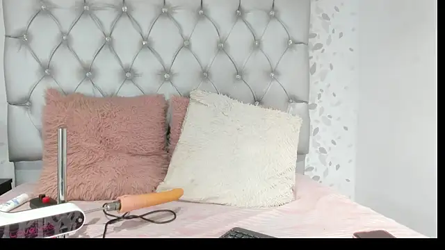 Snapshot of brenda_sofia69 chatting on 07/28/26, 04:39 brenda sofia69 online show from 07/28/26, 04:39