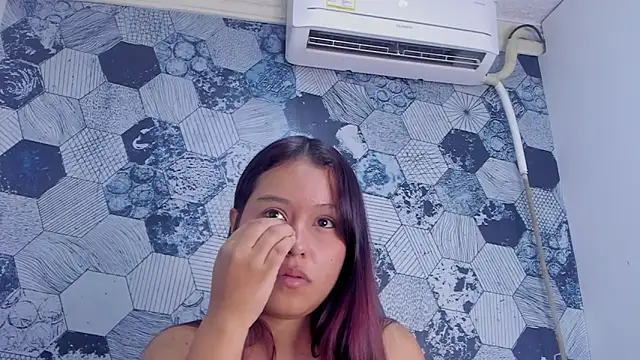 Snapshot of tiana_cute1 chatting on 04/01/26, 01:41 tiana cute1 online show from 04/01/26, 01:41