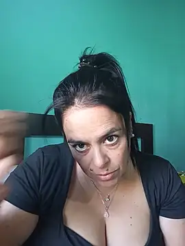 lucianamorocha online show from 06/23/26, 03:32