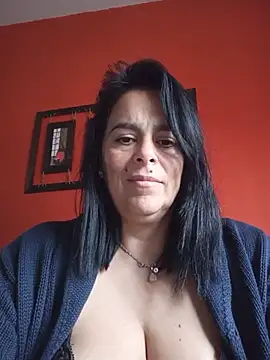 lucianamorocha online show from 06/24/26, 05:12