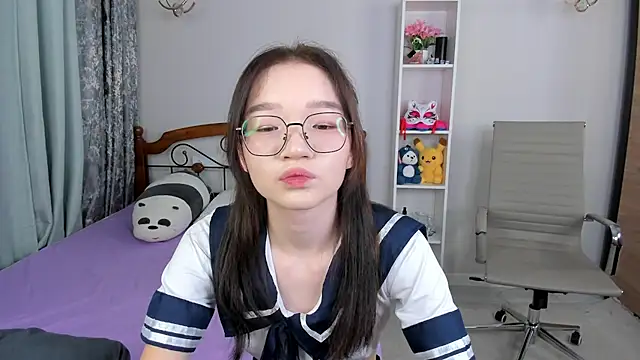 Snapshot of syuri_sun chatting on 06/25/26, 04:33 syuri sun online show from 06/25/26, 04:33