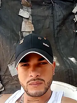 Snapshot of Nicolas_Moncadas chatting on 03/31/26, 03:12 Nicolas Moncadas online show from 03/31/26, 03:12